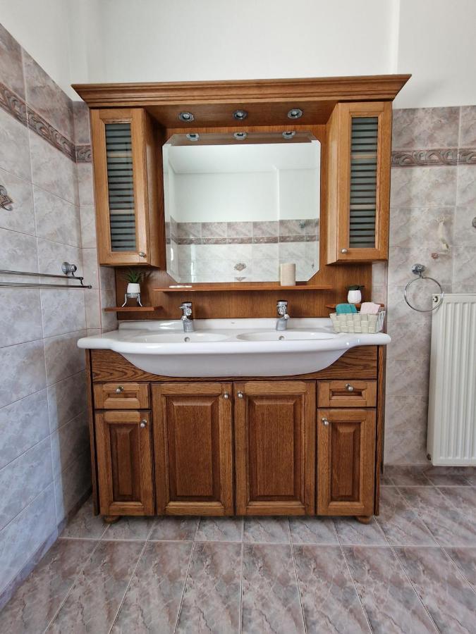 Villa Liana : Luxury Villa With Fantastic Sea View, Near Airport Pórto Ráfti Exterior foto